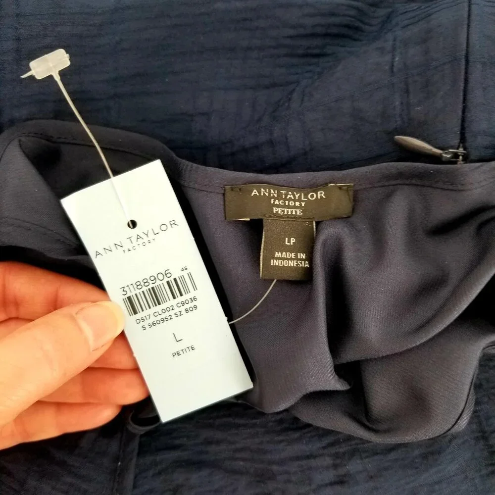 A Perfect Lightweight Short Sleeve Navy Dress - Petite L - Modest & Versatile - Picture 3 of 5